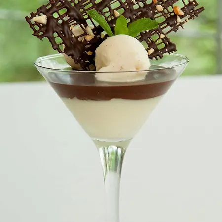 Valle Del Отель